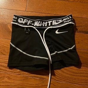 Off white x Nike collab shorts 🤍